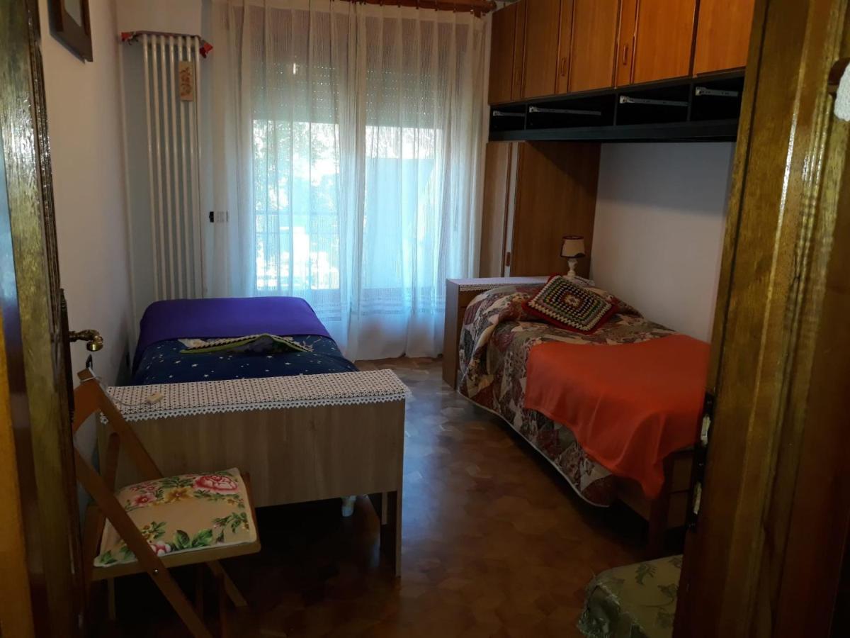 Appartamento Con Parcheggio Pubblico Sotto Casa Saint-Vincent Eksteriør billede